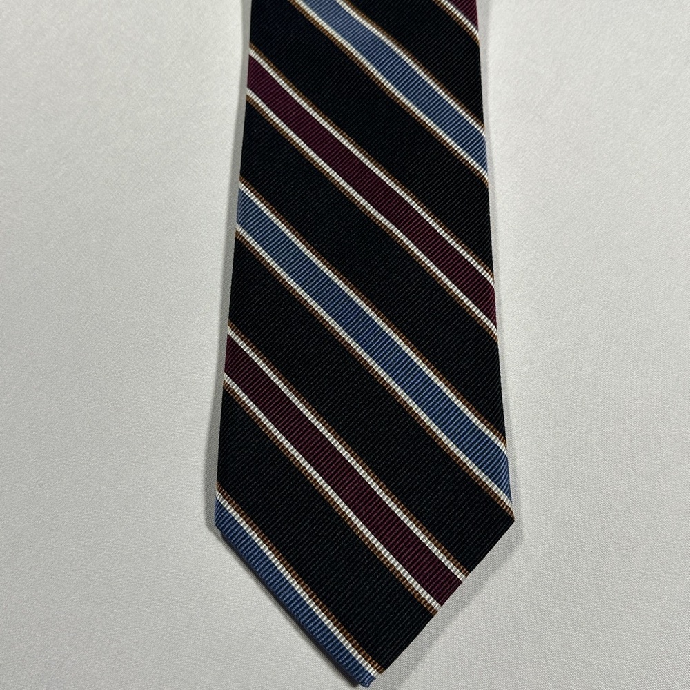 Men’s Jos. A. Bank Necktie 💯 Silk - Picture 2 of 5